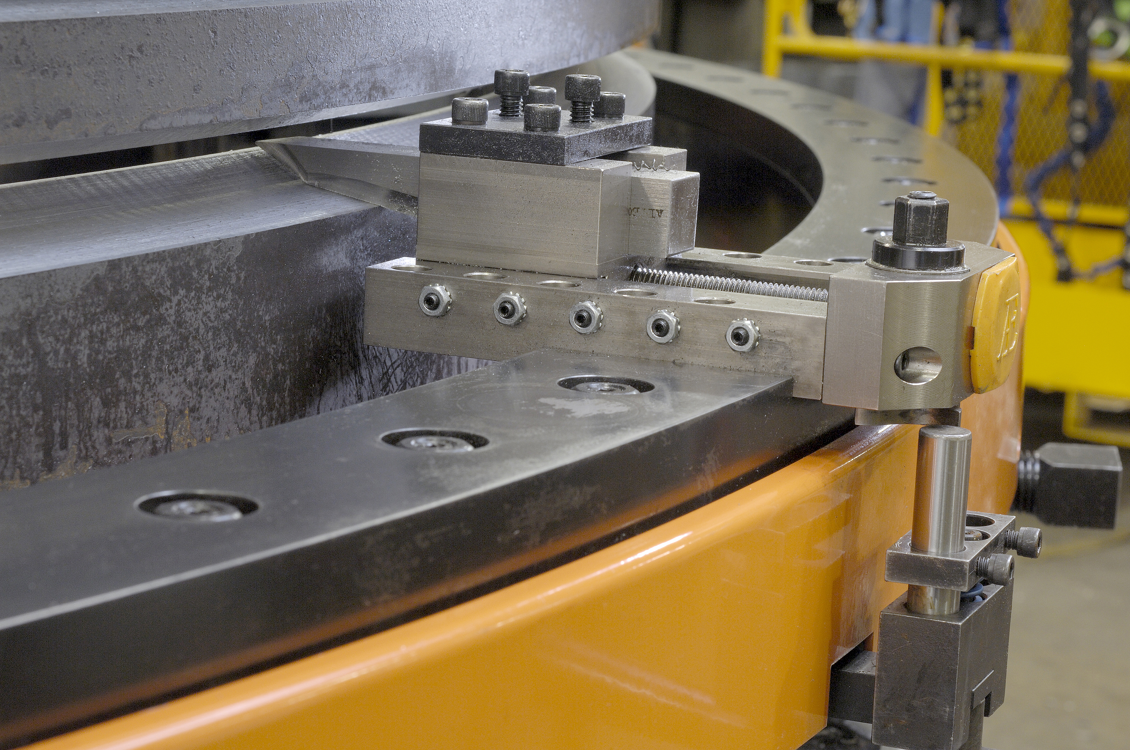 Pipe Cutting Materials: What Clamshell Cutters Can Handle | SPR